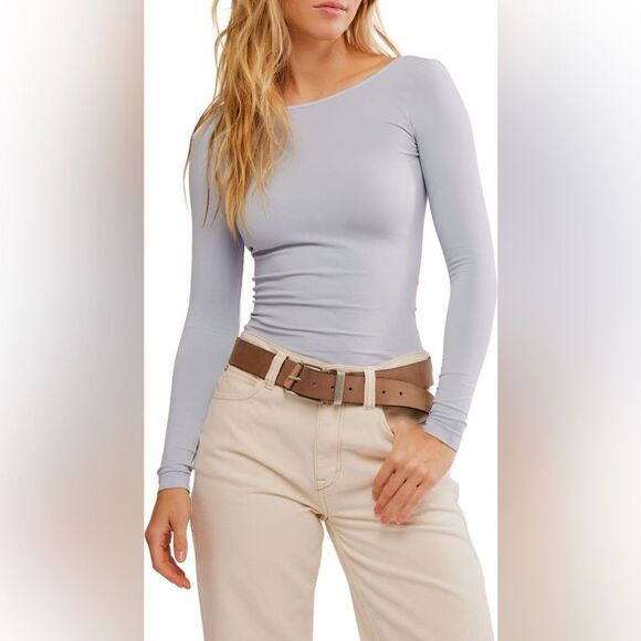 NWOT Free People Low Back Seamless Long Sleeve Top Sz XS in Color Skywriting - Picture 2 of 12
